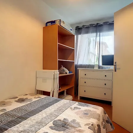F2 Cabine, Terrasse, Parking, Proximite - Fr-1-715-81 * Mauguio