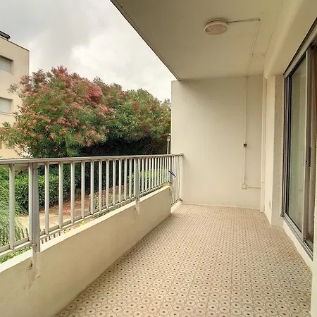 Apartamento F2 Cabine, Terrasse, Parking, Proximite - Fr-1-715-81 *